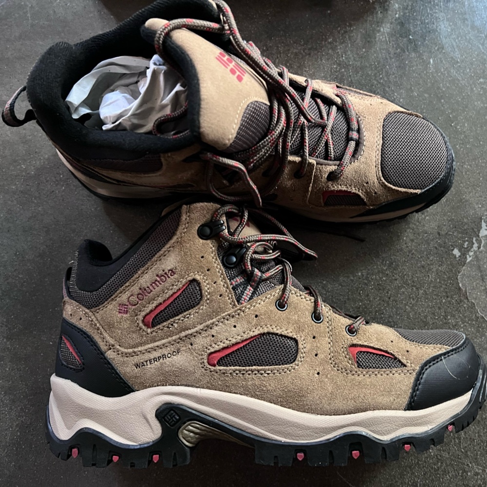Columbia Men’s Hiking Boots